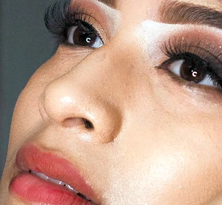 The Hidden Step Behind Professional-Looking Makeup for Hooded Eyes