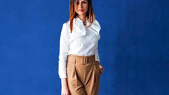 5 Easy Camel Corduroy Wide-Leg Pants Outfit Ideas for Thanksgiving Travel