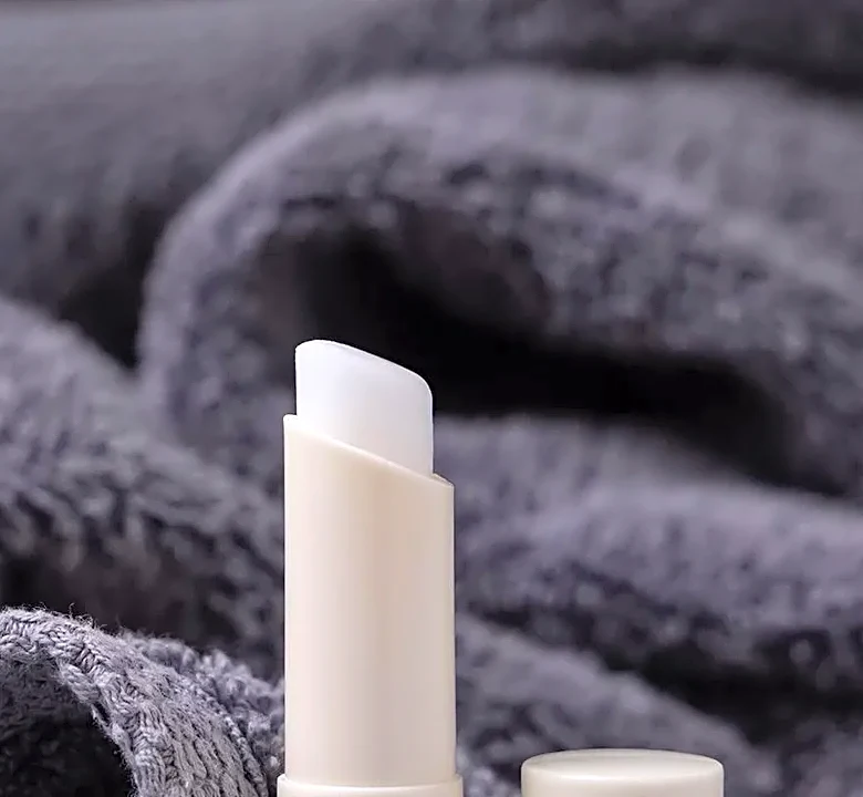The Hidden Step Dermatologists Quietly Recommend for Treating Chapped Lips