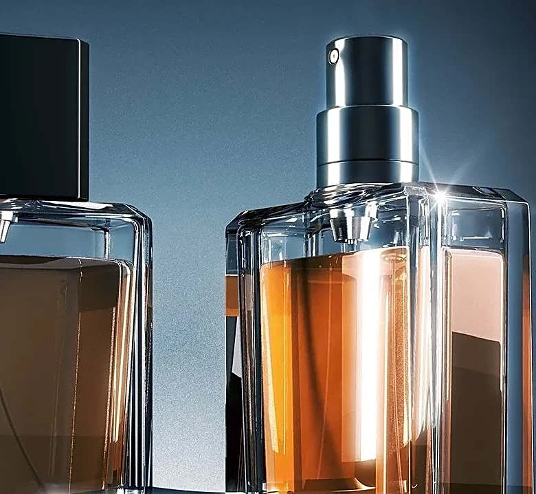 The 7 Outfits Built Around Calone in Perfume
