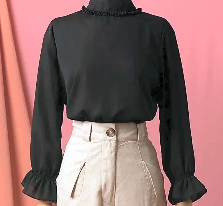 The Hidden Detail Behind Dressing the Tall Pear Body Shape