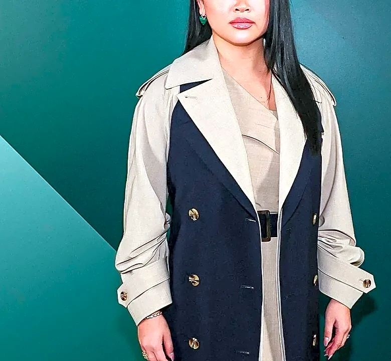 5 Deep Navy Cropped Trench Coat Looks for School Drop-Offs