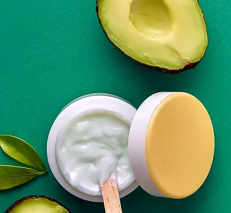 The Hidden Step in the Sandwich Method for Moisturizing That Most Routines Skip