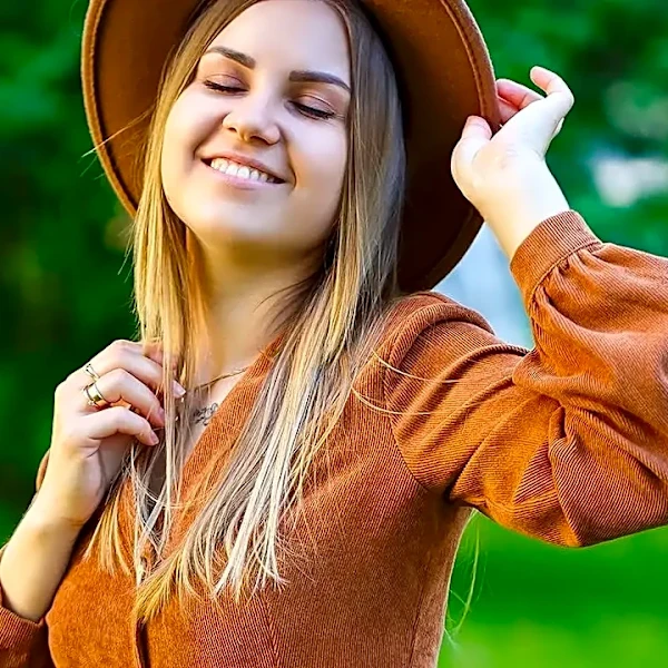 5 Rust Corduroy Shirt Dress Outfits Worth Copying for Thanksgiving Travel