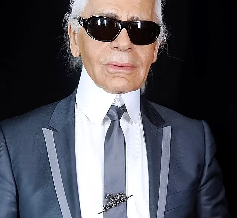 The 6 Vintage Pieces From Fendi's Karl Lagerfeld Era Worth Hunting For