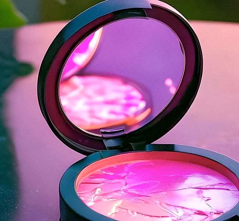 14 Ingredient and Texture Checks to Make Before Choosing Highlighter in Direct Sun