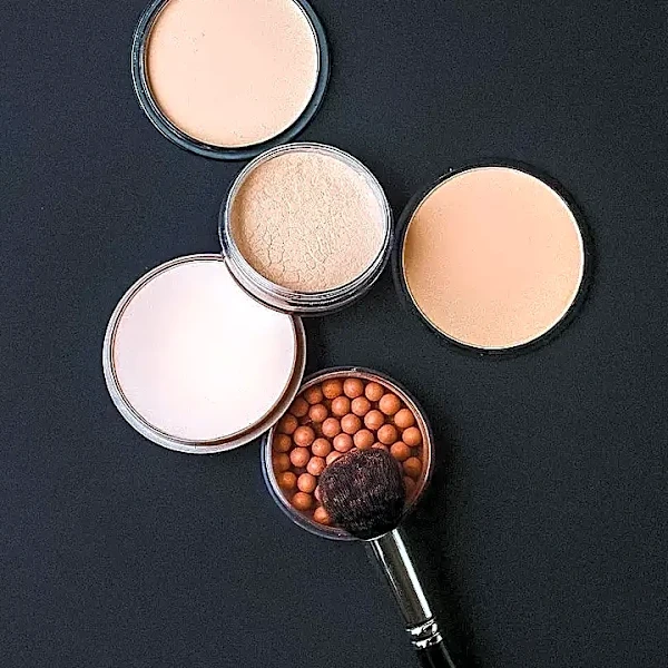 Why Loose Powders Can Matter in Setting Powders for Stadium Heat