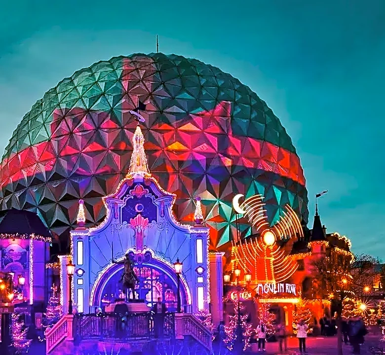 Why Bold Visual Anchors Can Help Halloween Horror Nights Houses Tell Stories at Walking Speed