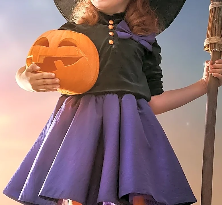 The Halloween Horror Nights Outfit Debate Is Really About Comfort Versus Commitment