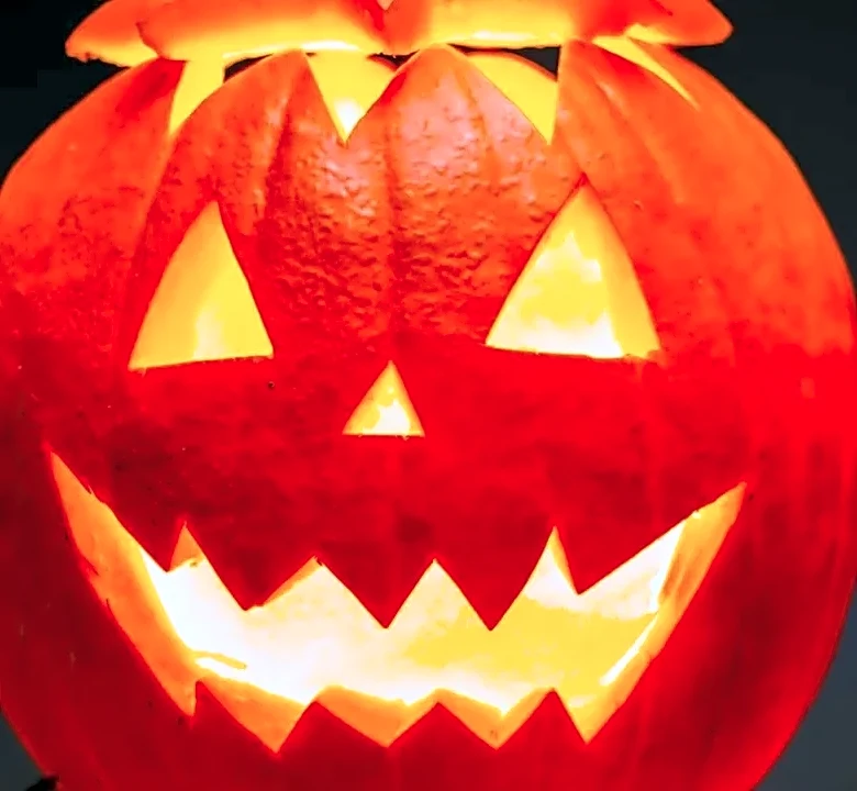 Halloween Horror Nights Hype Works Best When Universal Leaves Just Enough Unanswered