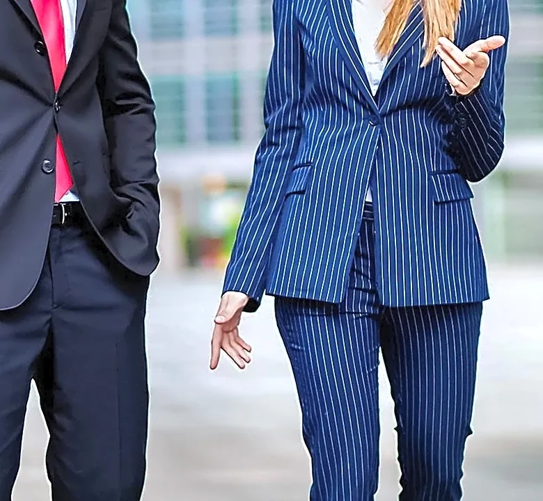 What Color Palettes for Finance Dress Codes Actually Look Like in High-Quality Closets