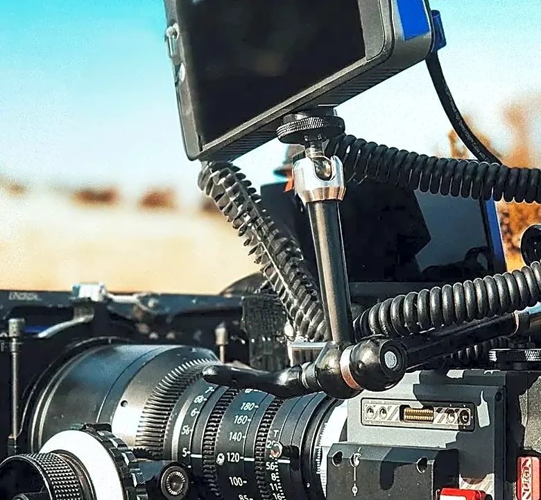 How Single-Camera Comedy Changed the Look of Modern TV