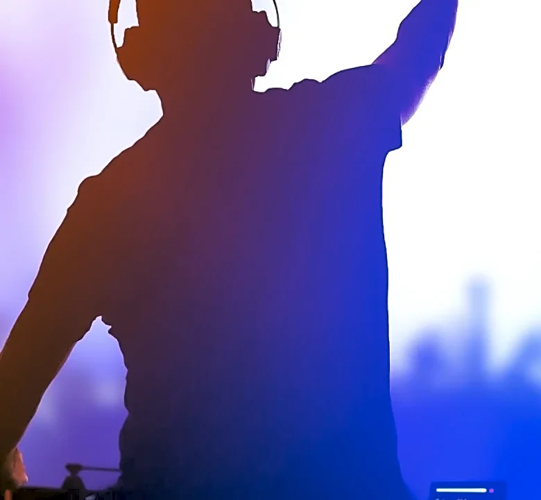 How Carl Cox Became a Fixture of Burning Man’s Long-Form DJ Culture