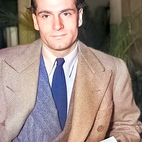 How Laurence Olivier Stayed Relevant Across Six Decades of Acting