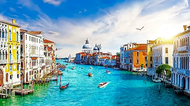 How Critics, Trades and Social Media Create Three Different Versions of Venice Buzz