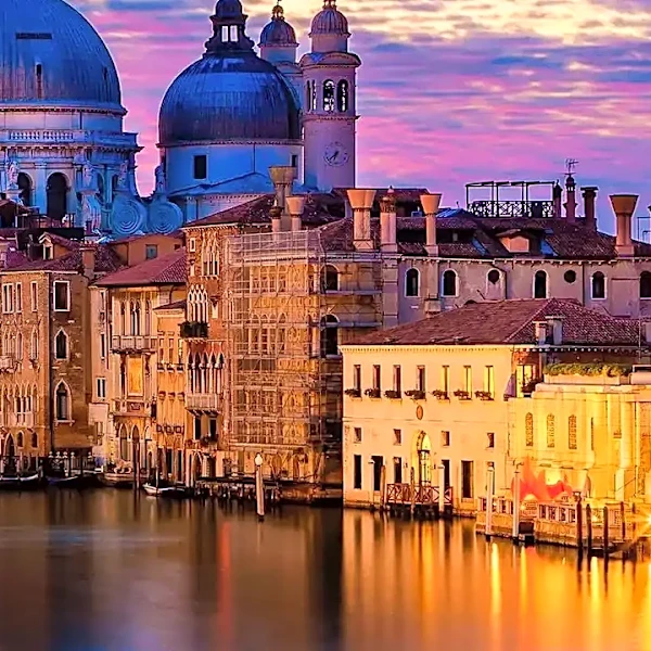 The First-Review Advantage: How Venice Can Shape a Film’s Critical Narrative Early
