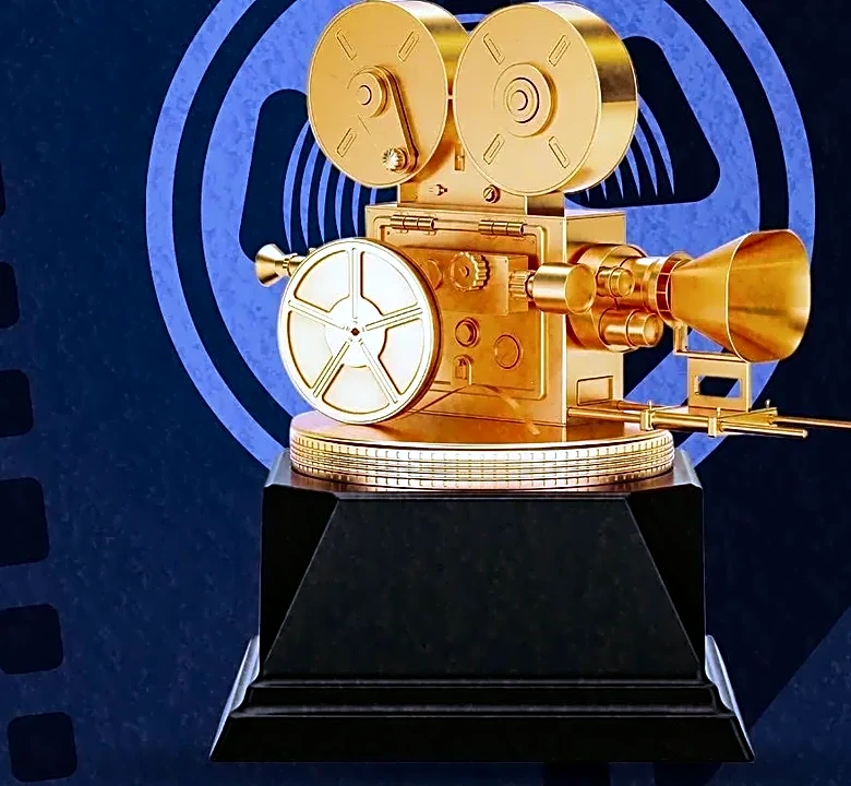Which Matters More at Venice: the Golden Lion, the Reviews or the Audience Buzz?