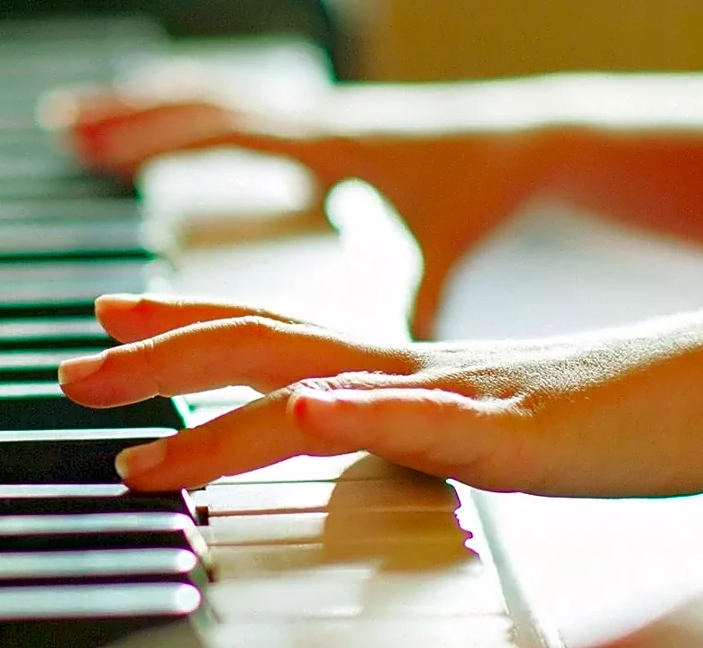 How Oscar Peterson Developed His Unmistakable Piano Sound
