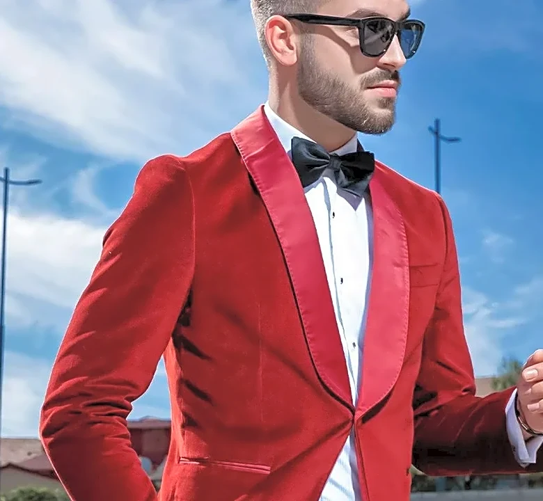 How the Tuxedo Shirt Quietly Defines the Look of a Well-Dressed American