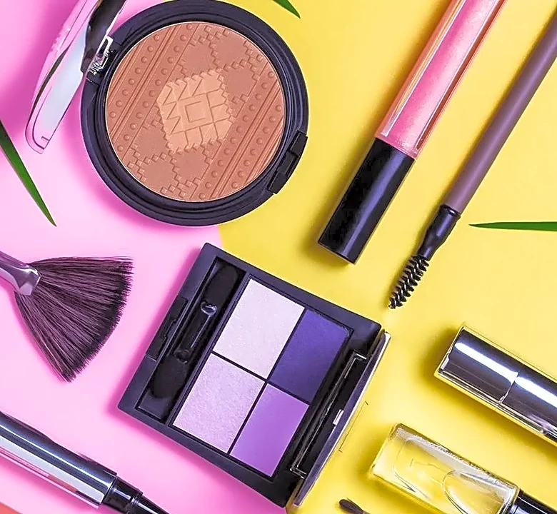 Why Lengthening Formulas Can Matter in a Match-Day Beauty Routine