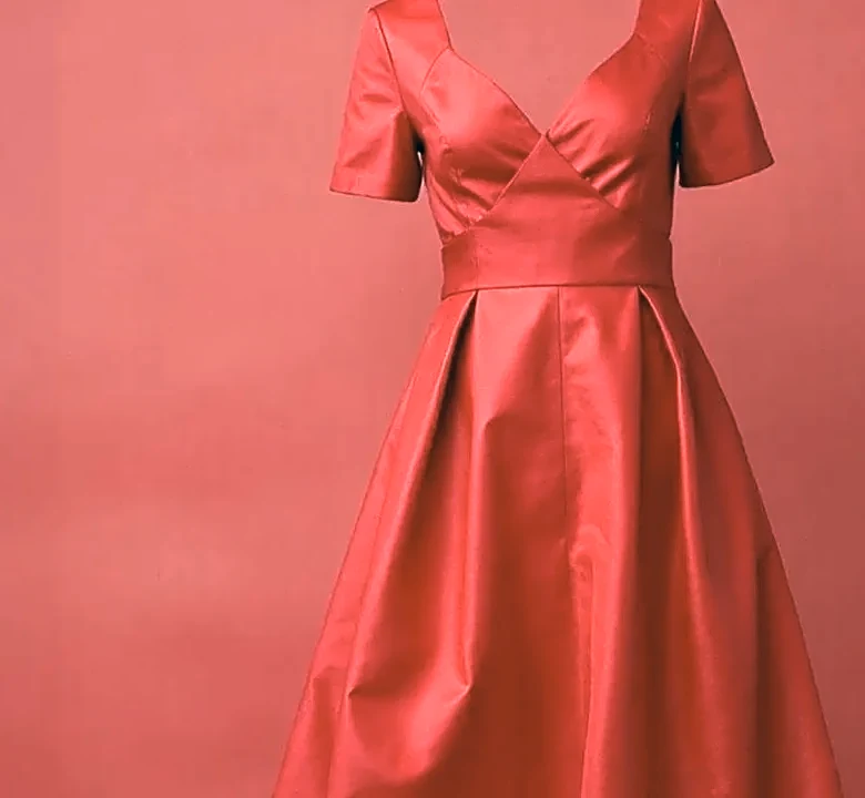 What Primetime Emmys Gowns Can Teach You About Choosing Formalwear Fabric