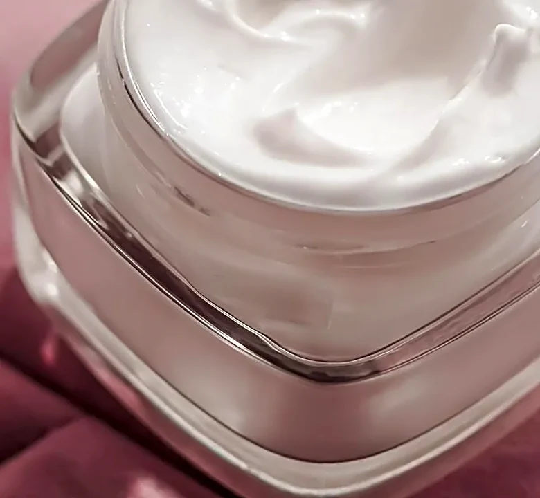 Why Glycerin Can Matter in Humid-Weather Moisturizers for a Long Outdoor Match