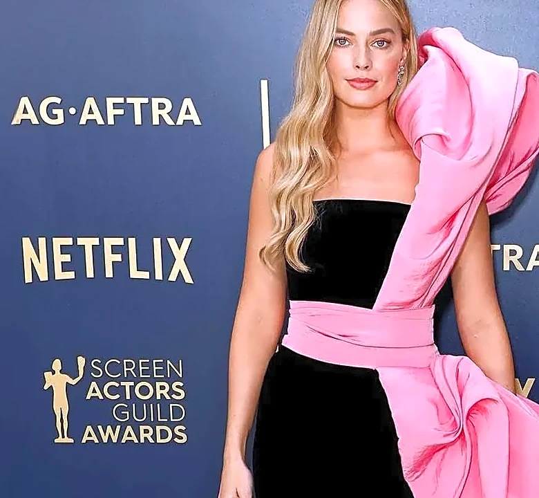 How to Use Fashion Tape More Carefully for Emmys-Inspired Formal Dressing