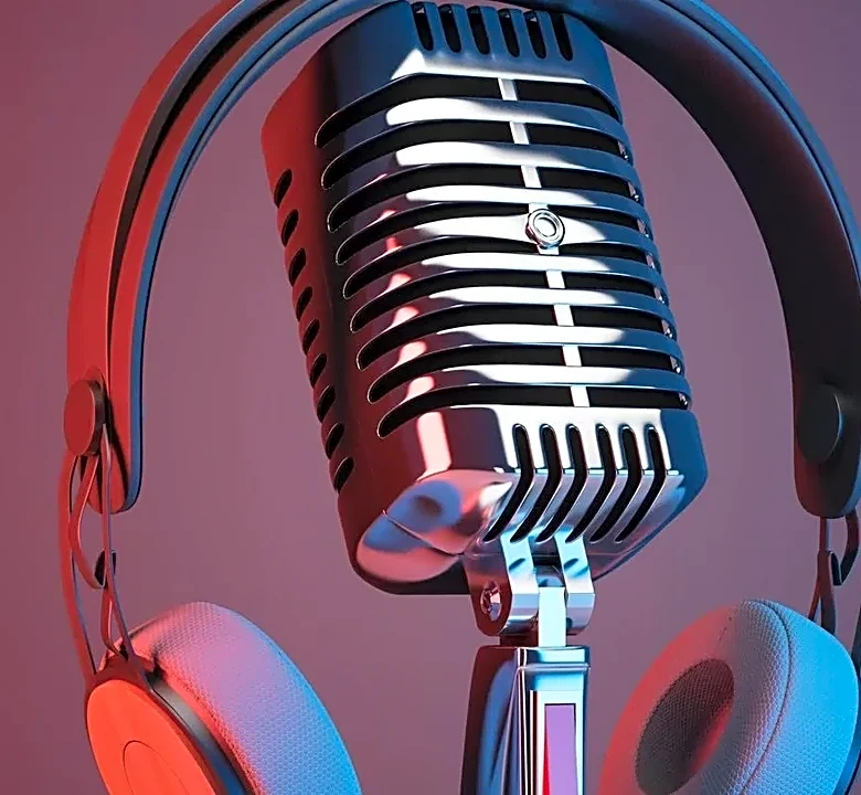 The Difference Between Fan-Focused Commentary and Critical Analysis in Entertainment Podcasts