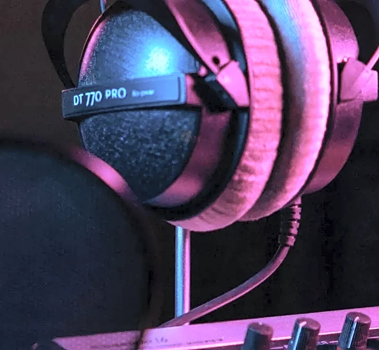 The Sound-Design Details Headphones Can Reveal in Narrative Podcasts