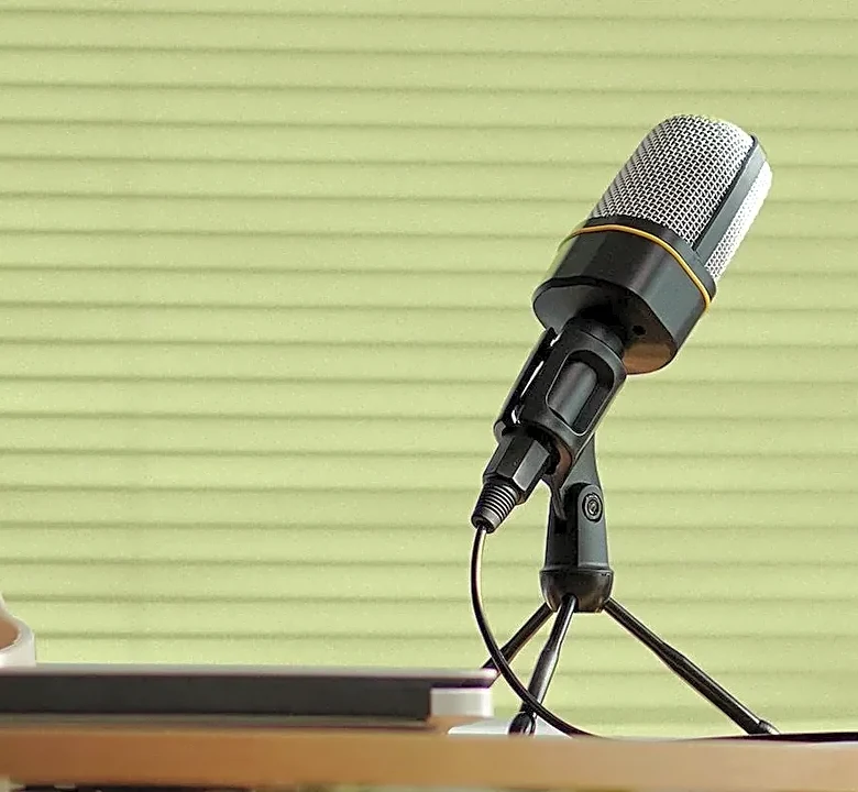 Why Podcast Intimacy Can Feel Stronger Than Screen-Based Entertainment