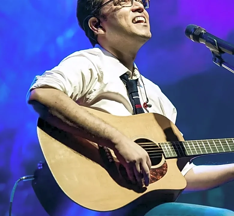 How Songwriters Can Study Festival Singalongs to Understand Powerful Hooks