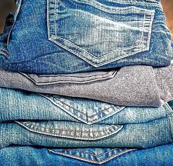 Why Vintage Denim Feels at Home in Americana Awards Style