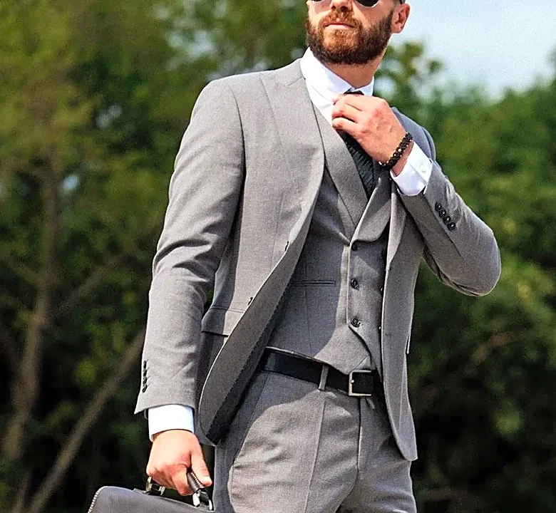 If You Love the gray suit, These 6 Brands Make It Best