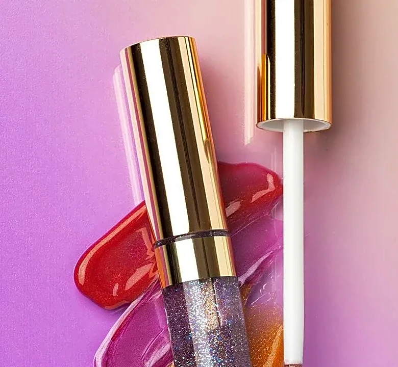 The Real Reason Makeup Artists Disagree About lip oil revival