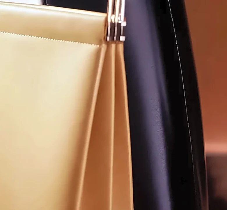 How to Use One Statement Accessory the Milanese Way