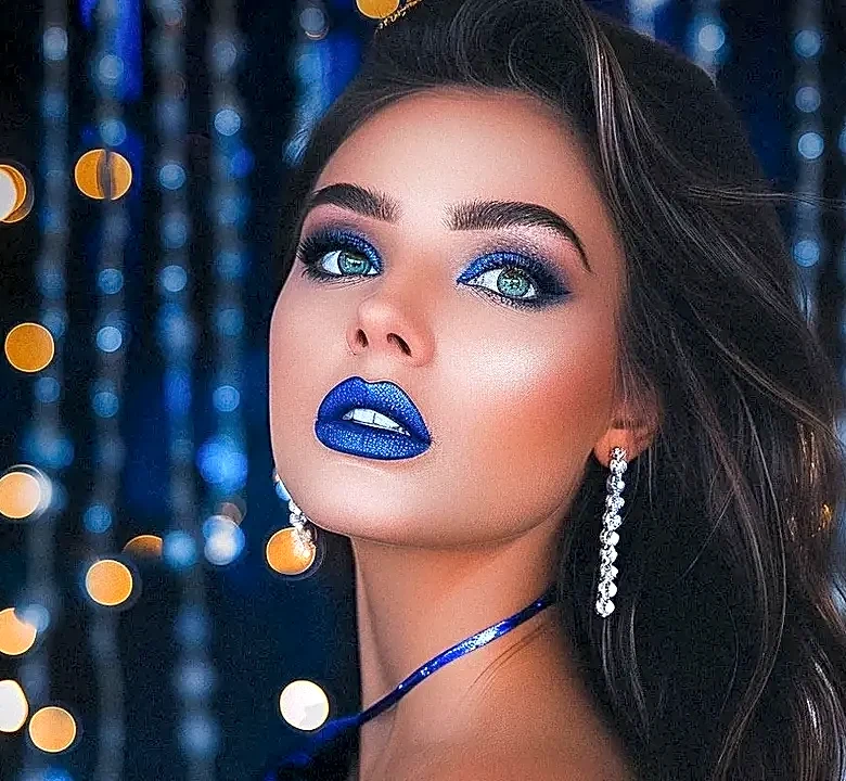 The Hidden Step Behind Professional-Looking 2000s glam makeup look