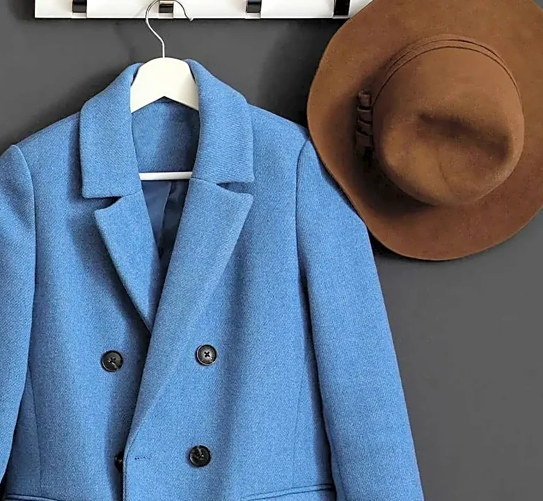 How to Tell Whether a Wool Coat Will Hold Its Shape