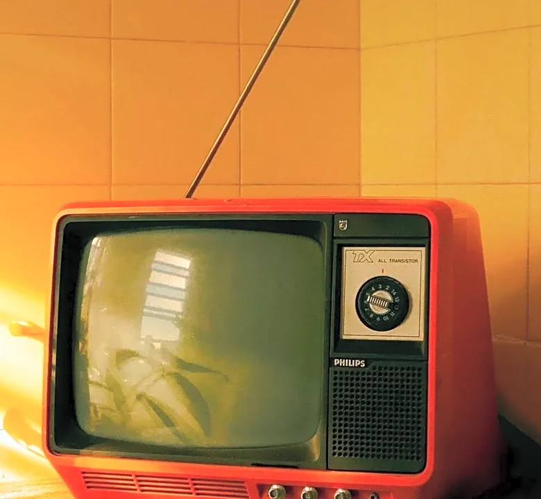 Why Reflections Remain a Horror-TV Favorite