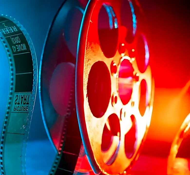 Video-Store Discovery vs. Streaming Algorithms: How Horror Hunting Changed