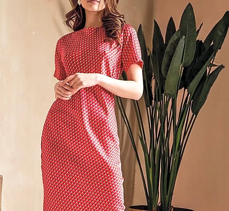 Why a Midi Dress May Need a Stronger Shoe, Not More Jewelry