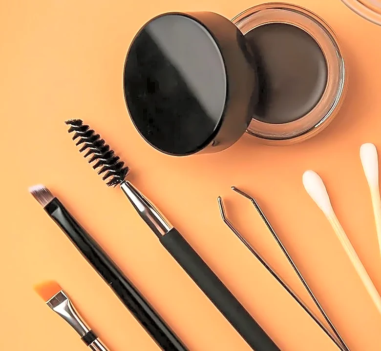 The Brow-Blocking Technique Behind Transformative Character Makeup