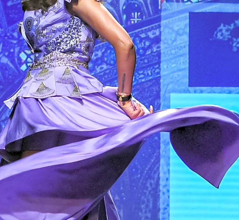 How Fluid Fabrics Are Rewriting the Shape of Paris Eveningwear