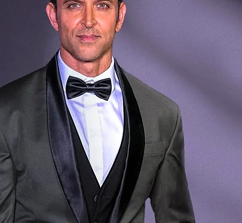 The Shoulder Construction That Makes a Tuxedo Look Cinematic