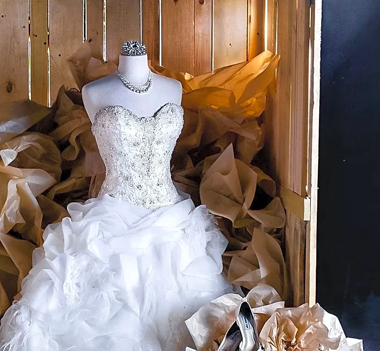 The Hidden Calendar Logic Behind When Wedding Dresses Reach Stores
