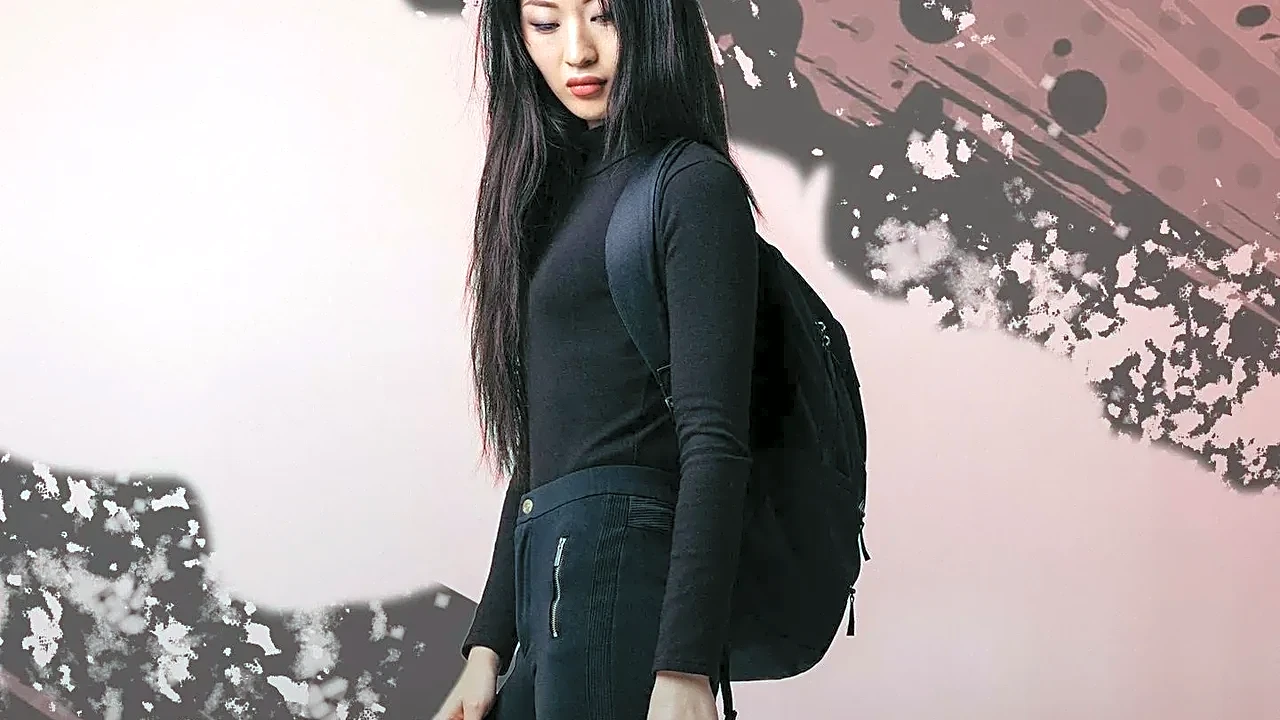 The Styling Logic Behind Pairing Dusty Colors With Sharp Black