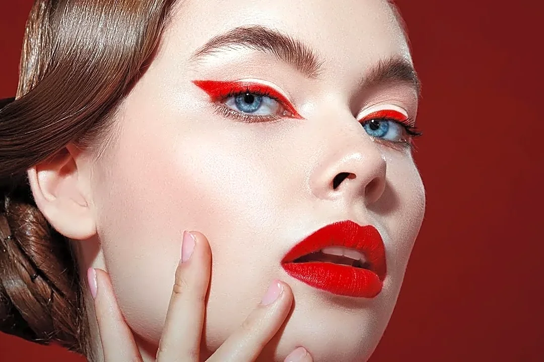 The Red Waterline Look That Adds Horror Without Fake Blood