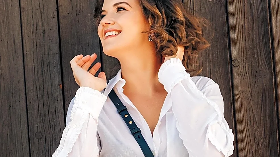 How to Make a Blouse Feel Less Formal With Everyday Clothes