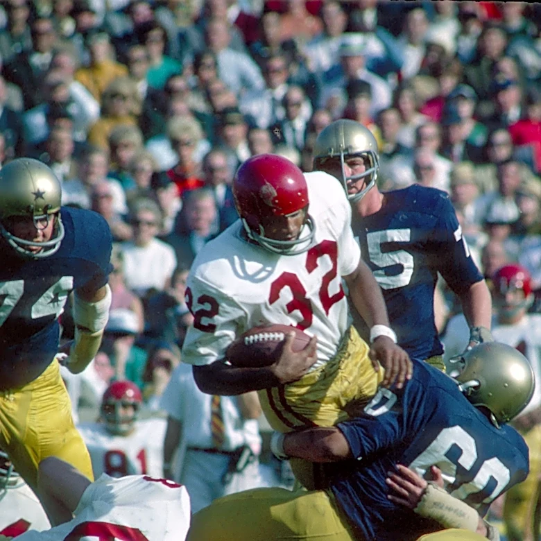 USC countdown to kickoff: Recalling Trojans running back O.J. Simpson