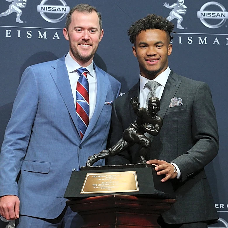 Kyler Murray congratulates Trey Wright on USC commitment