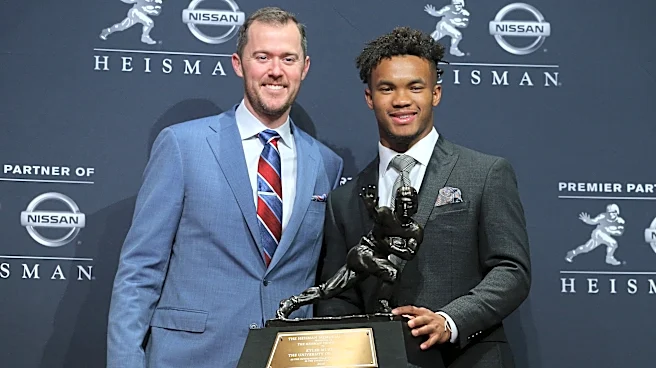 Kyler Murray congratulates Trey Wright on USC commitment